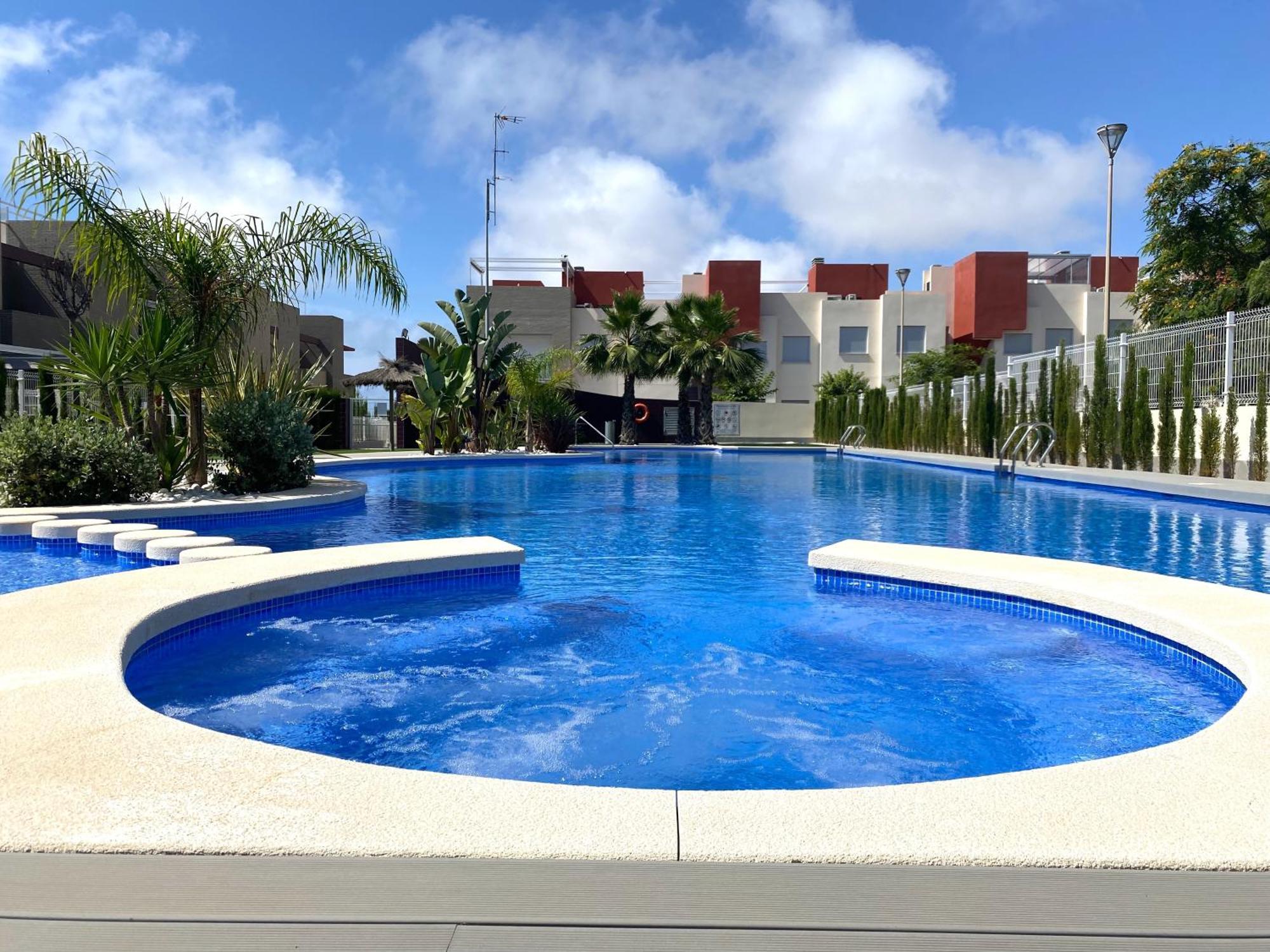 Magnifico Apartamento De Planta Alta La Isla Torrevieja Exterior photo